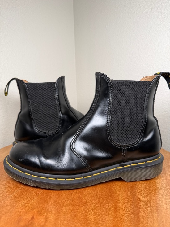 Shoes - Dr. Doc Martens 2976 Chelsea Boot Black Smooth Leather Men’s 8/Ladies 9